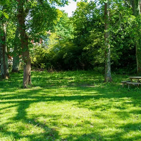 Familiale A Biarritz, Parc Prive, Pelote Basque & Boulodrome Bed & Breakfast 3*