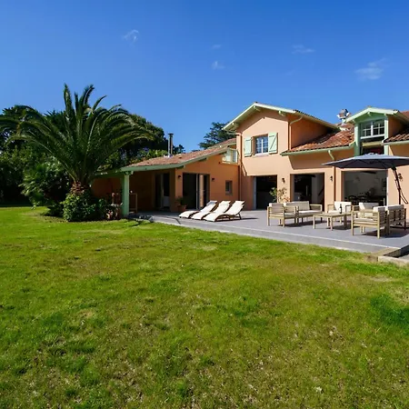 Bed & Breakfast Familiale A Biarritz, Parc Prive, Pelote Basque & Boulodrome