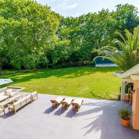 Bed & Breakfast Familiale A Biarritz, Parc Prive, Pelote Basque & Boulodrome 3*