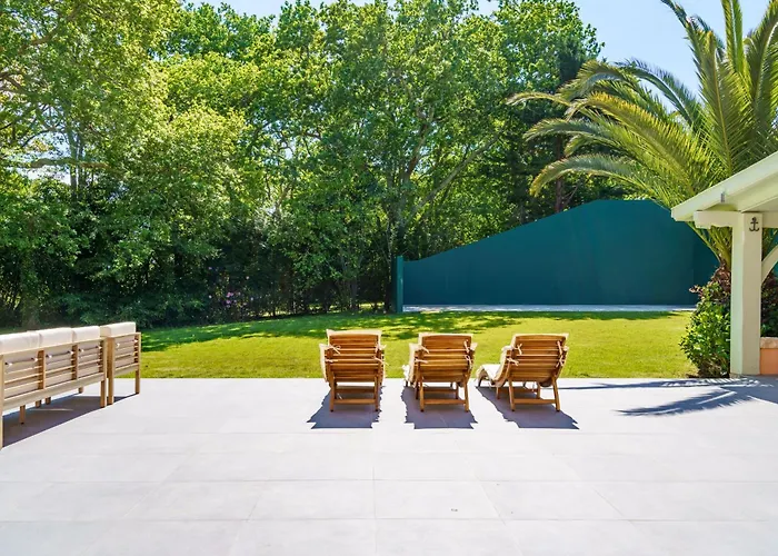 Familiale A Biarritz, Parc Prive, Pelote Basque & Boulodrome Bed & Breakfast Biarritz