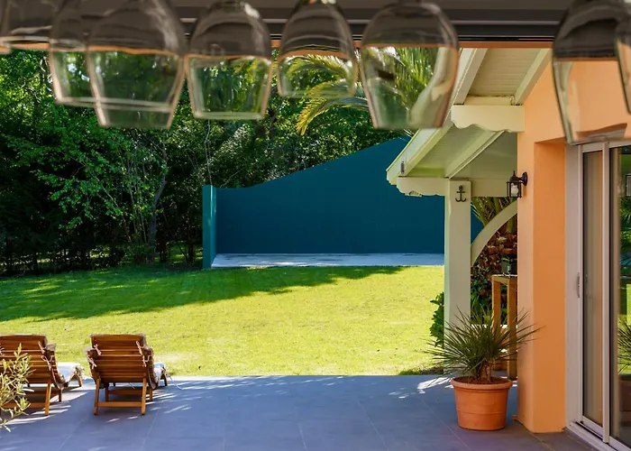 Bed & Breakfast Familiale A Biarritz, Parc Prive, Pelote Basque & Boulodrome 4*