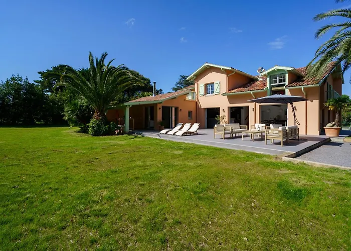 Bed & Breakfast Familiale A Biarritz, Parc Prive, Pelote Basque & Boulodrome