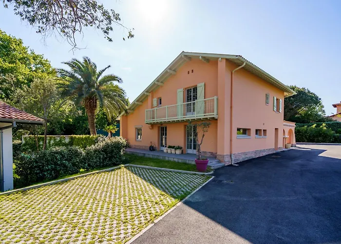 Bed & Breakfast Familiale A Biarritz, Parc Prive, Pelote Basque & Boulodrome Biarritz