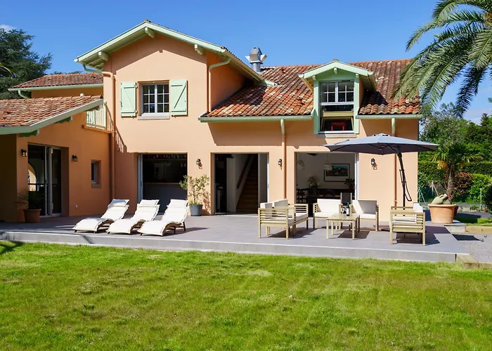 Familiale A Biarritz, Parc Prive, Pelote Basque & Boulodrome 4*